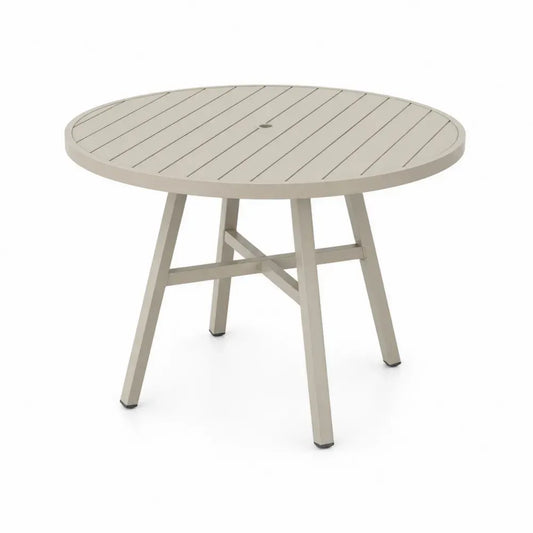Gartentisch rund Ø 110 cm Höhe 74 cm Aluminium Beige mit Schirmloch und Lamellentischplatte